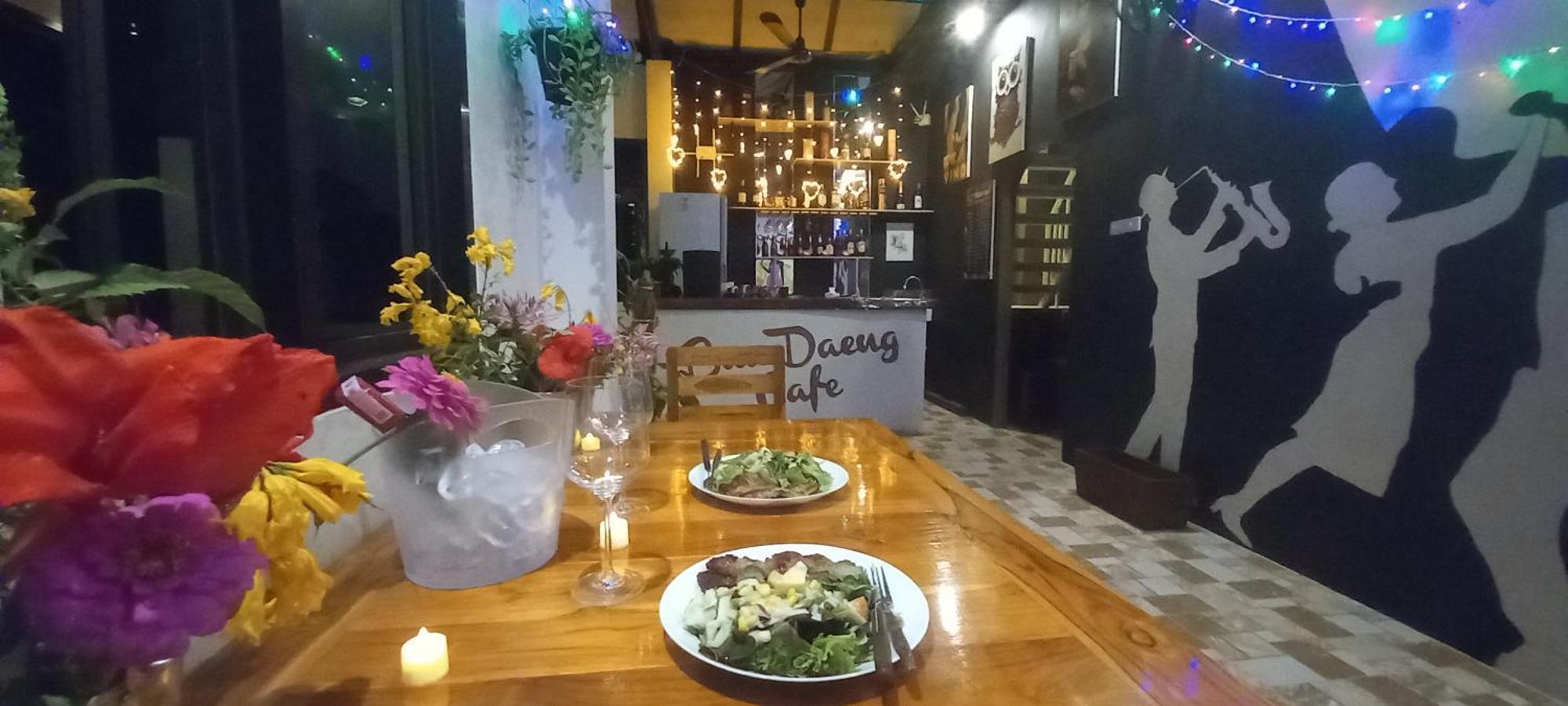 Bua Daeng Homestay Resort Kumphawapi Exterior foto
